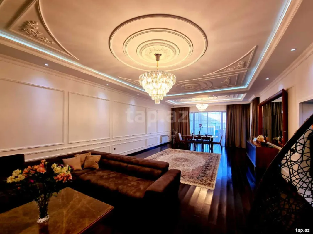 Satılır 6 otaqlı həyət evi 400 m²