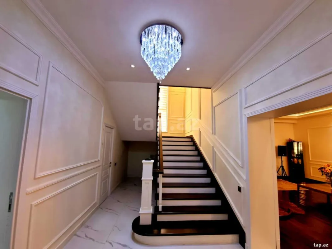 Satılır 6 otaqlı həyət evi 400 m²