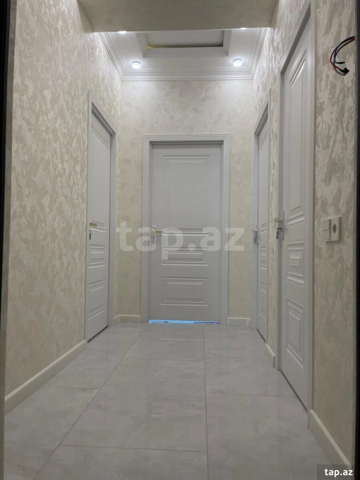 Satılır 2 otaqlı yeni tikili 68 m²