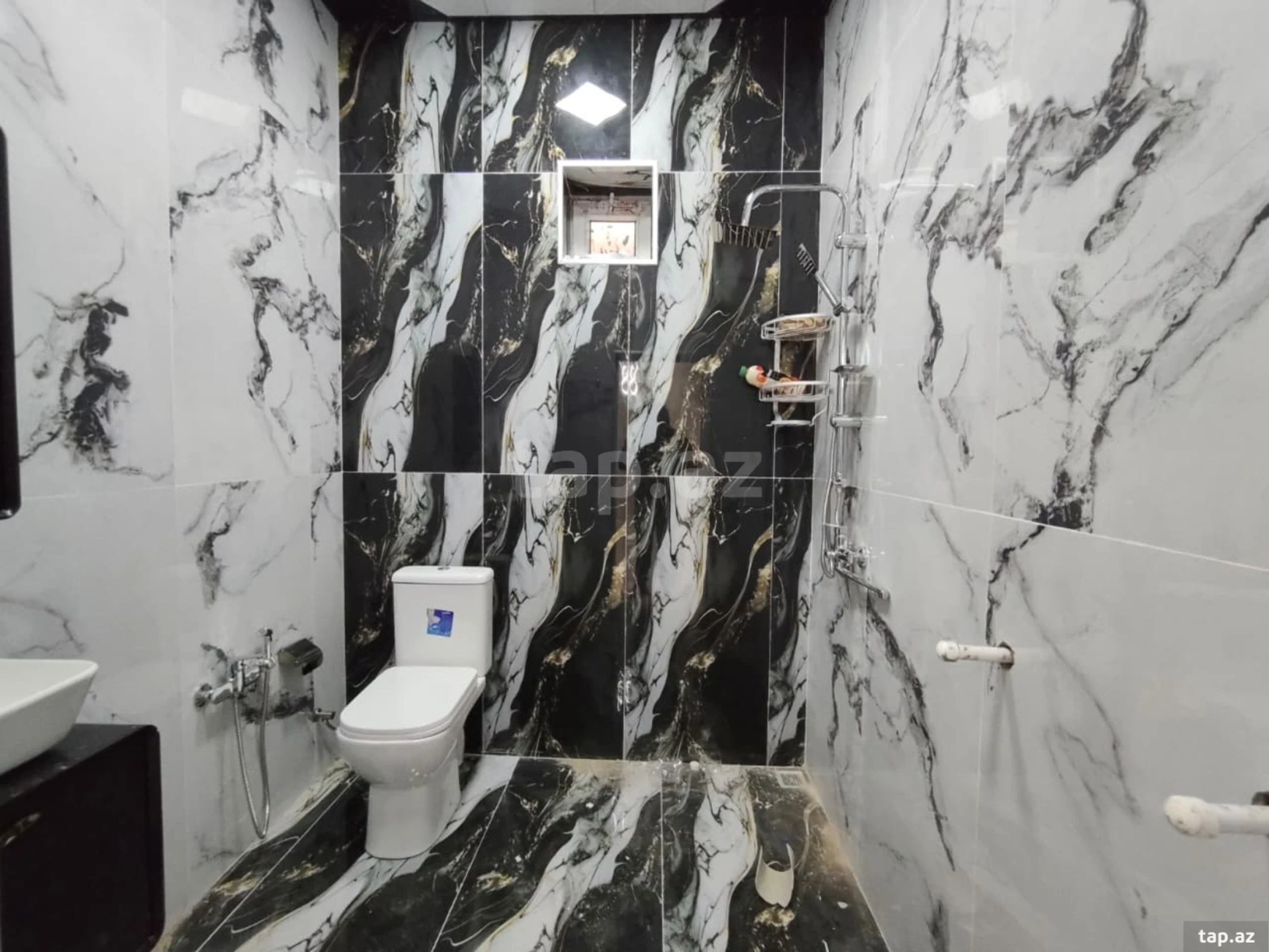 Satılır 4 otaqlı həyət evi