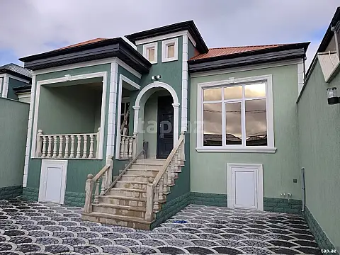 Satılır 4 otaqlı həyət evi