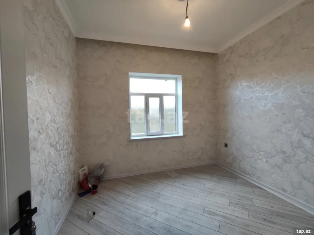 Satılır 4 otaqlı həyət evi