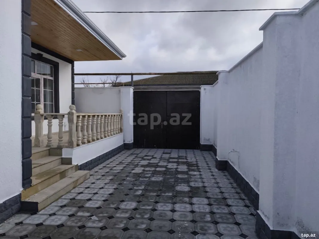 Satılır 3 otaqlı həyət evi
