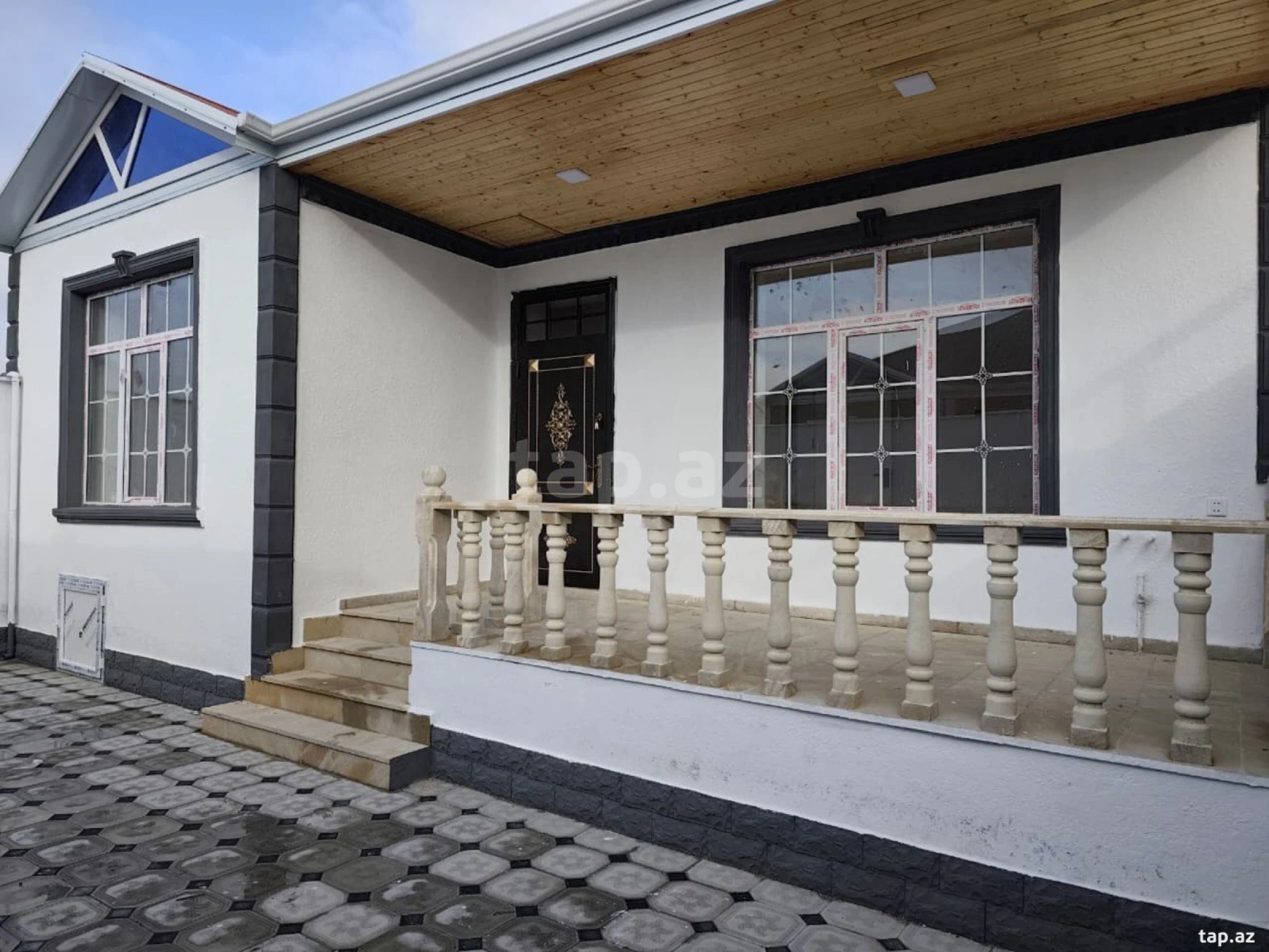 Satılır 3 otaqlı həyət evi