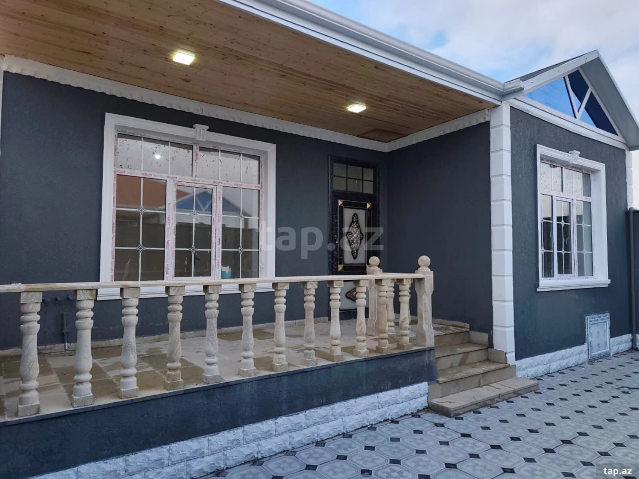 Satılır 3 otaqlı həyət evi