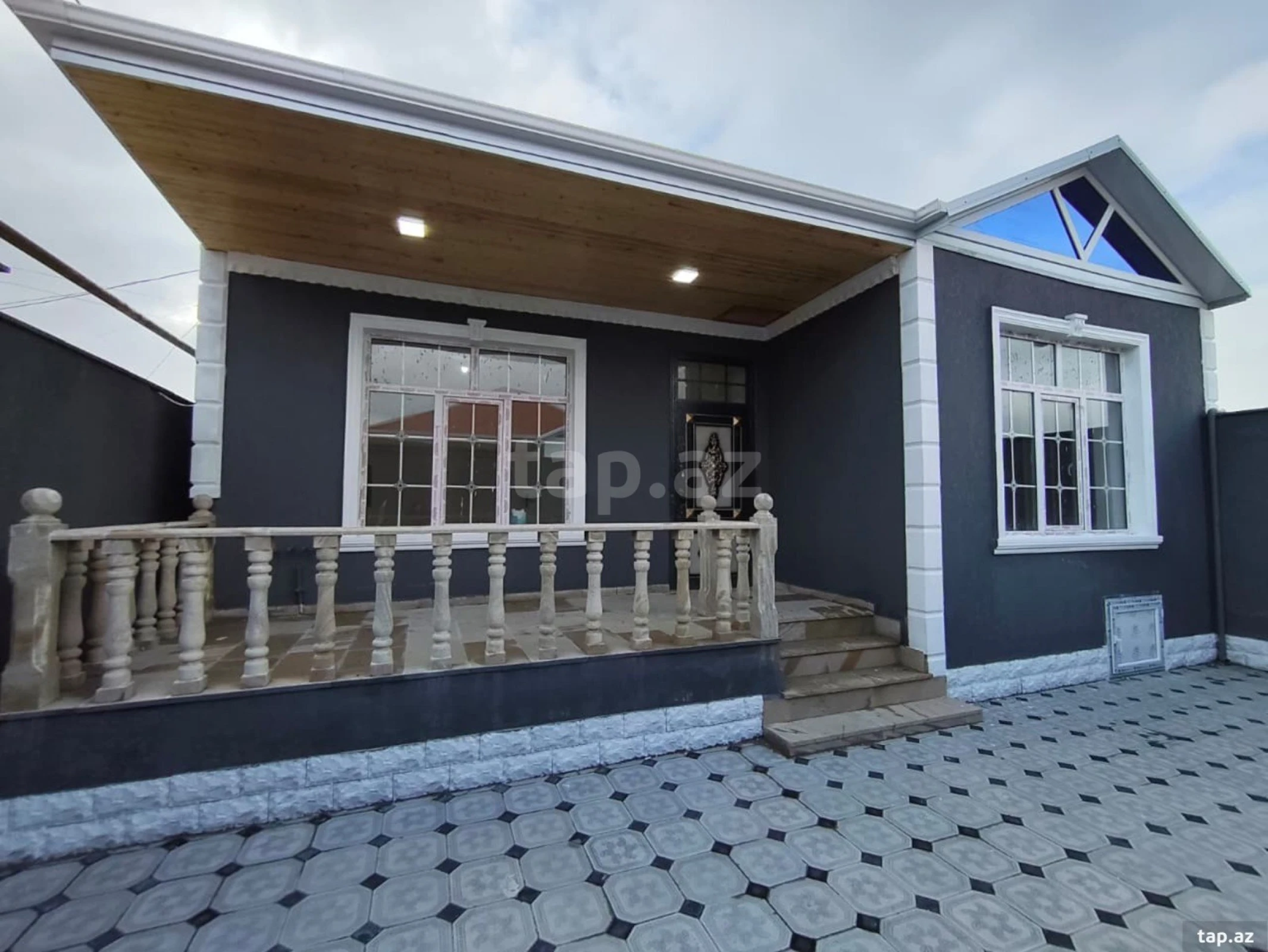 Satılır 3 otaqlı həyət evi