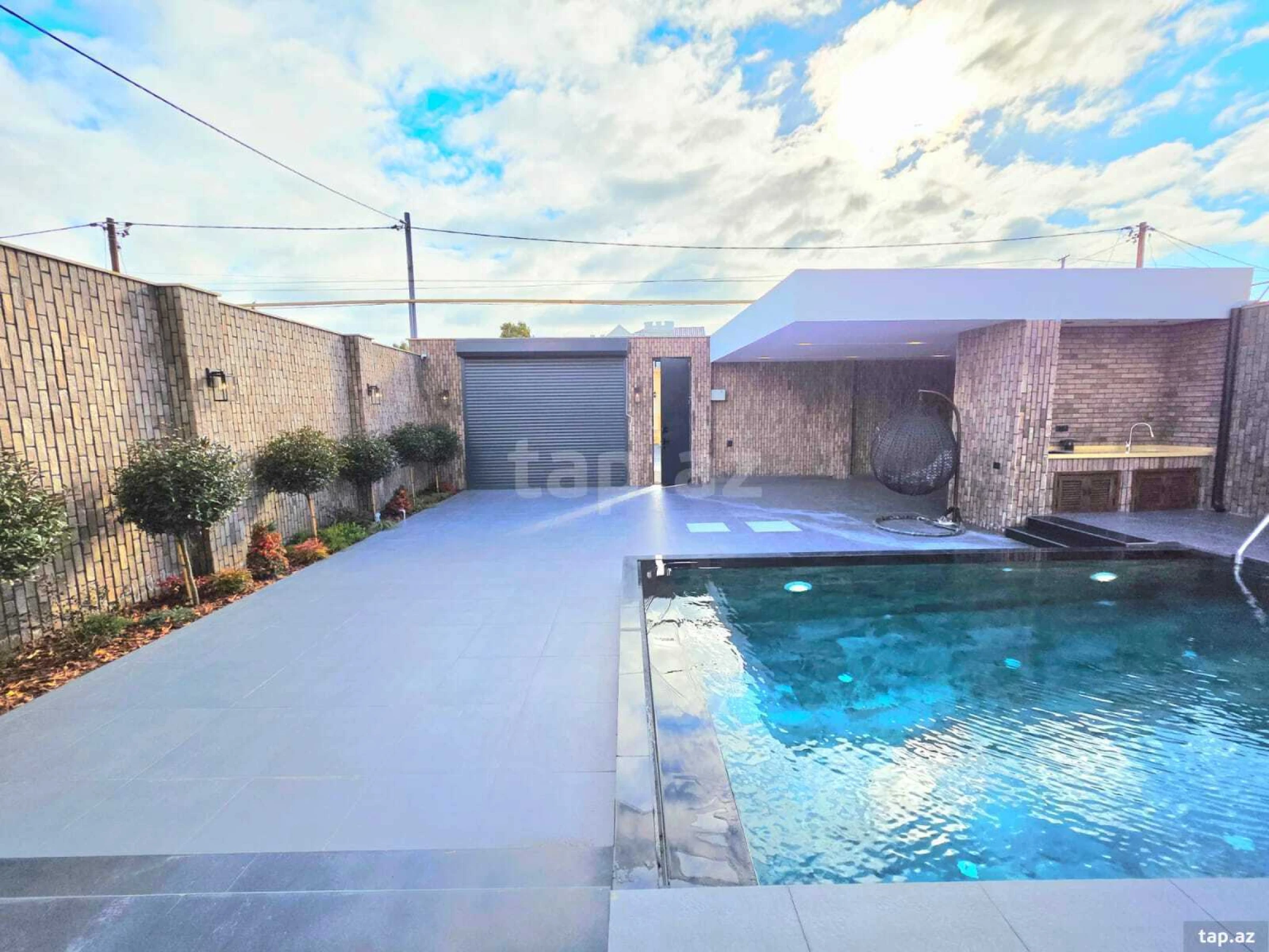 Satılır 4 otaqlı həyət evi 250 m²