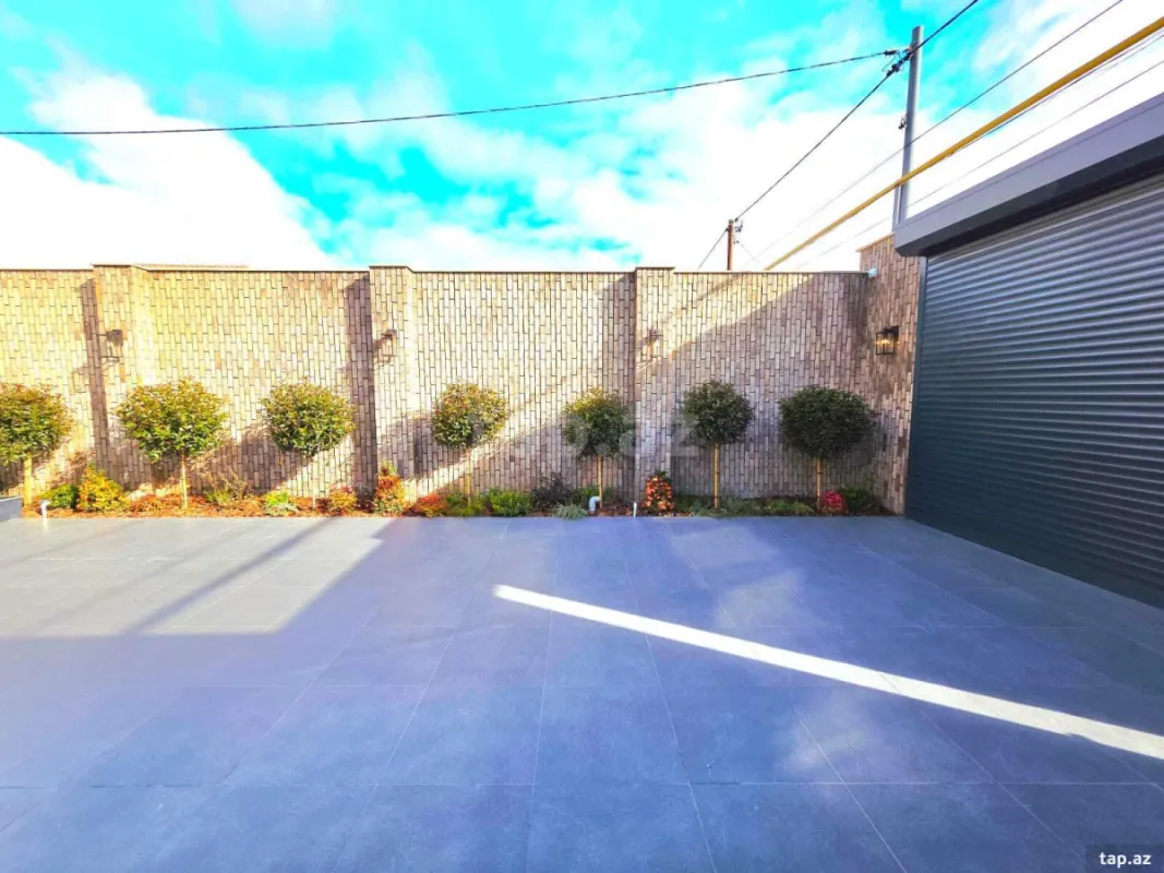 Satılır 4 otaqlı həyət evi 250 m²