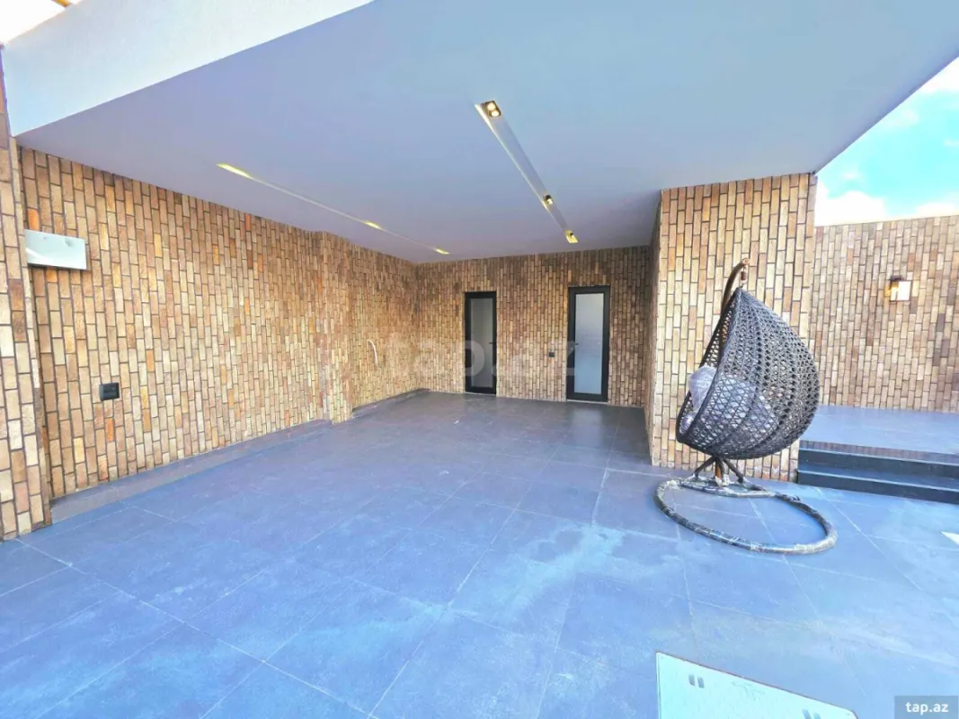 Satılır 4 otaqlı həyət evi 250 m²