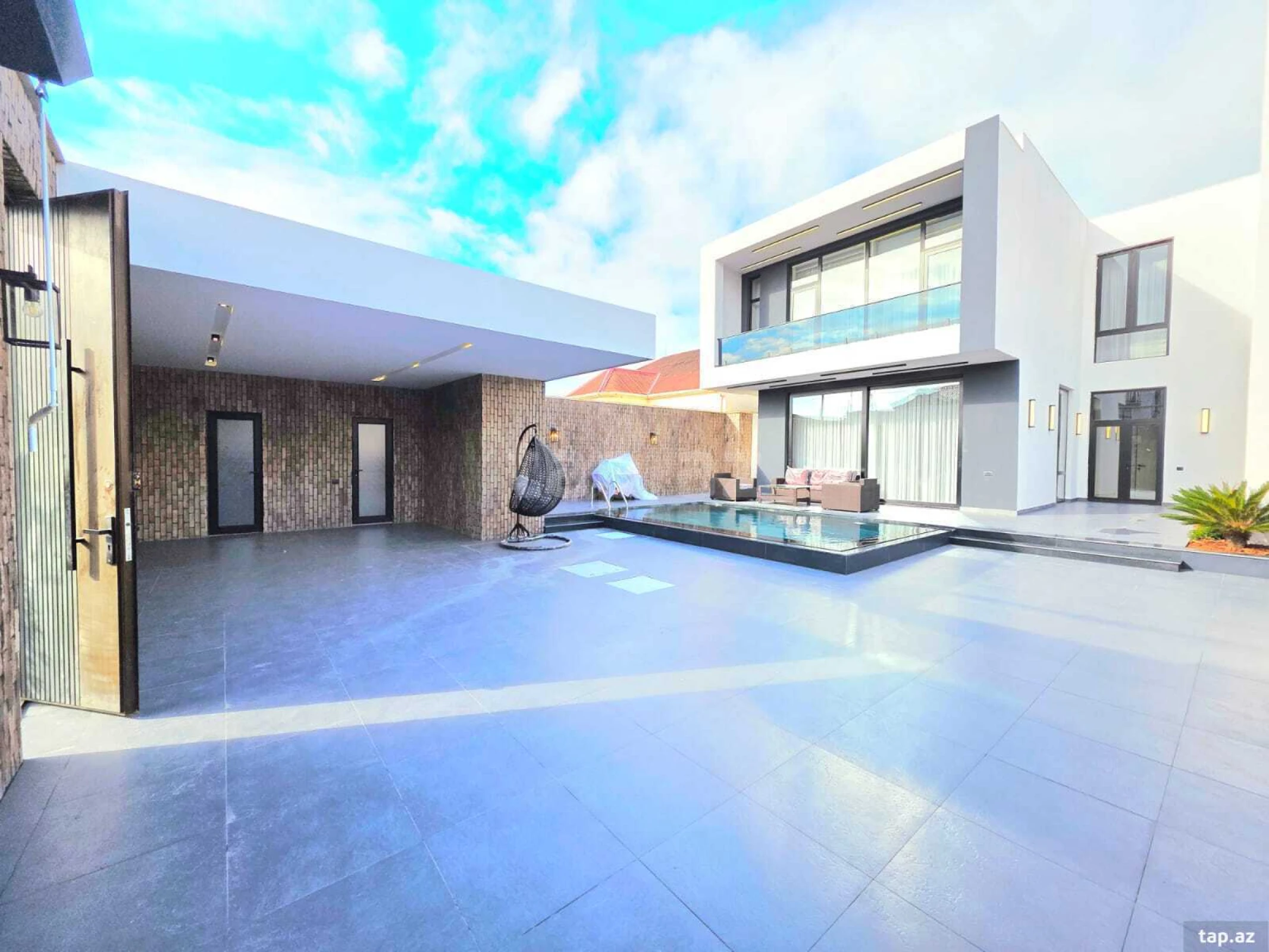 Satılır 4 otaqlı həyət evi 250 m²
