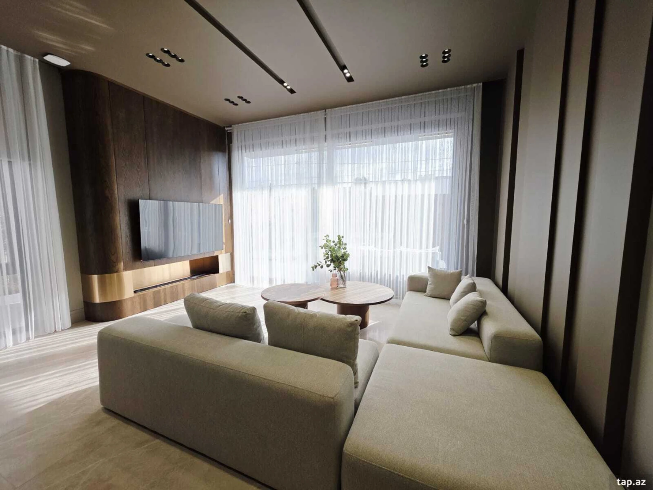 Satılır 4 otaqlı həyət evi 250 m²