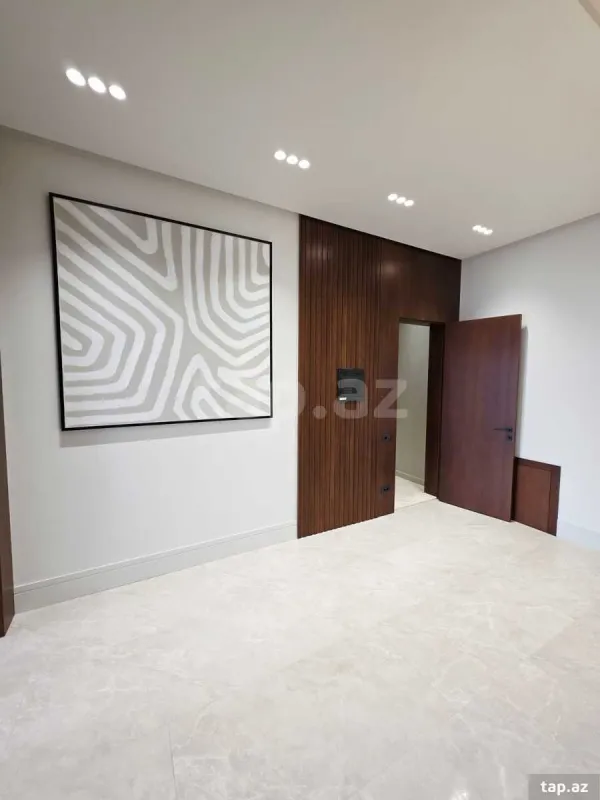 Satılır 4 otaqlı həyət evi 250 m²