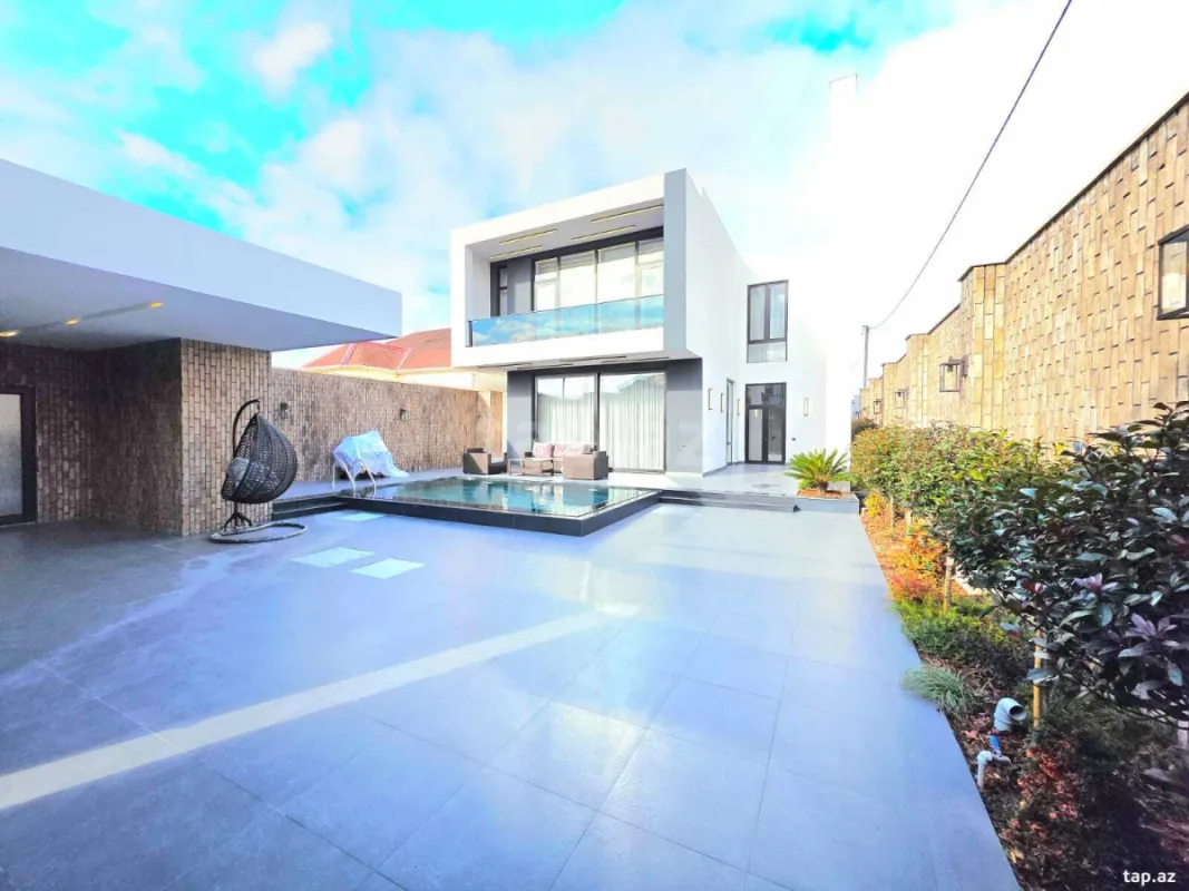 Satılır 4 otaqlı həyət evi 250 m²