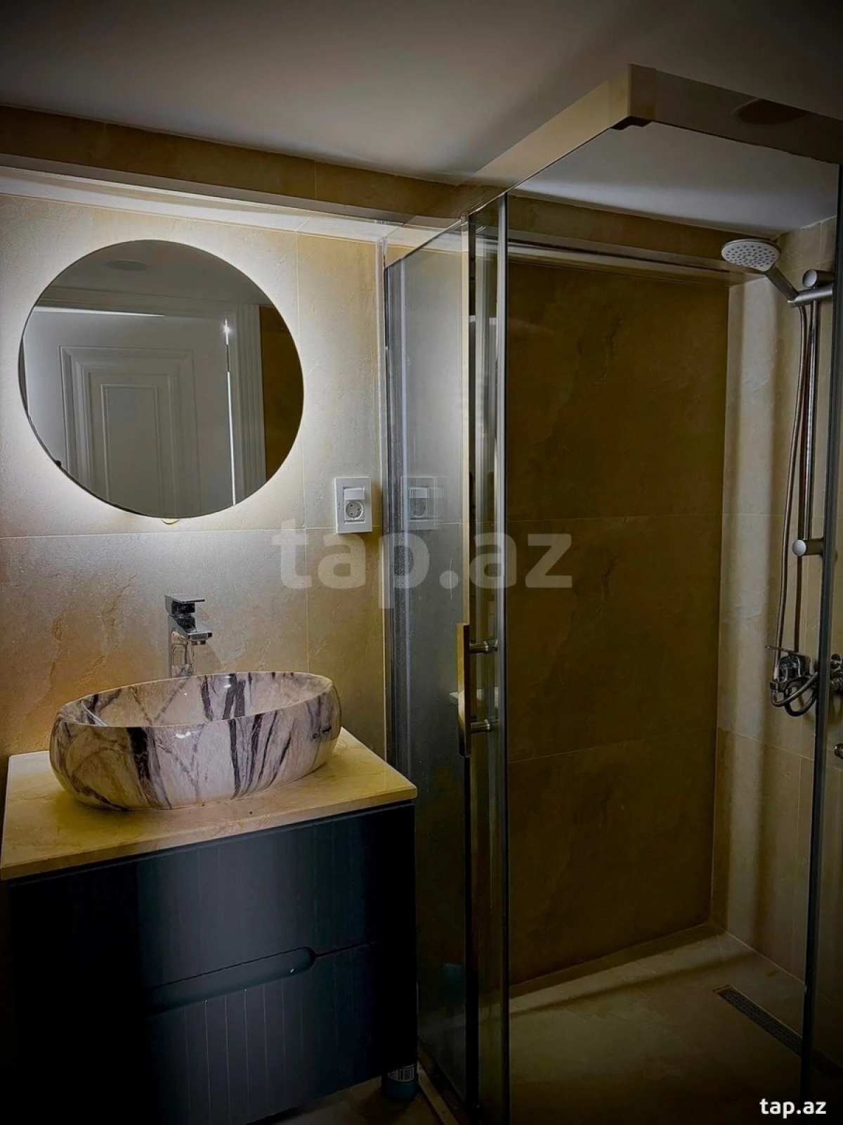 Kirayə verilir 1 otaqlı yeni tikili 50 m²