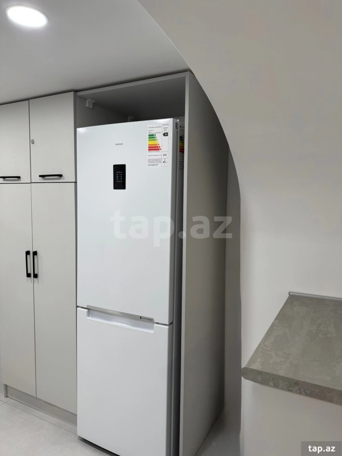 Kirayə verilir 1 otaqlı yeni tikili 50 m²