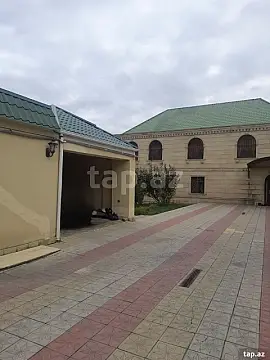 Kirayə verilir 10 otaqlı həyət evi