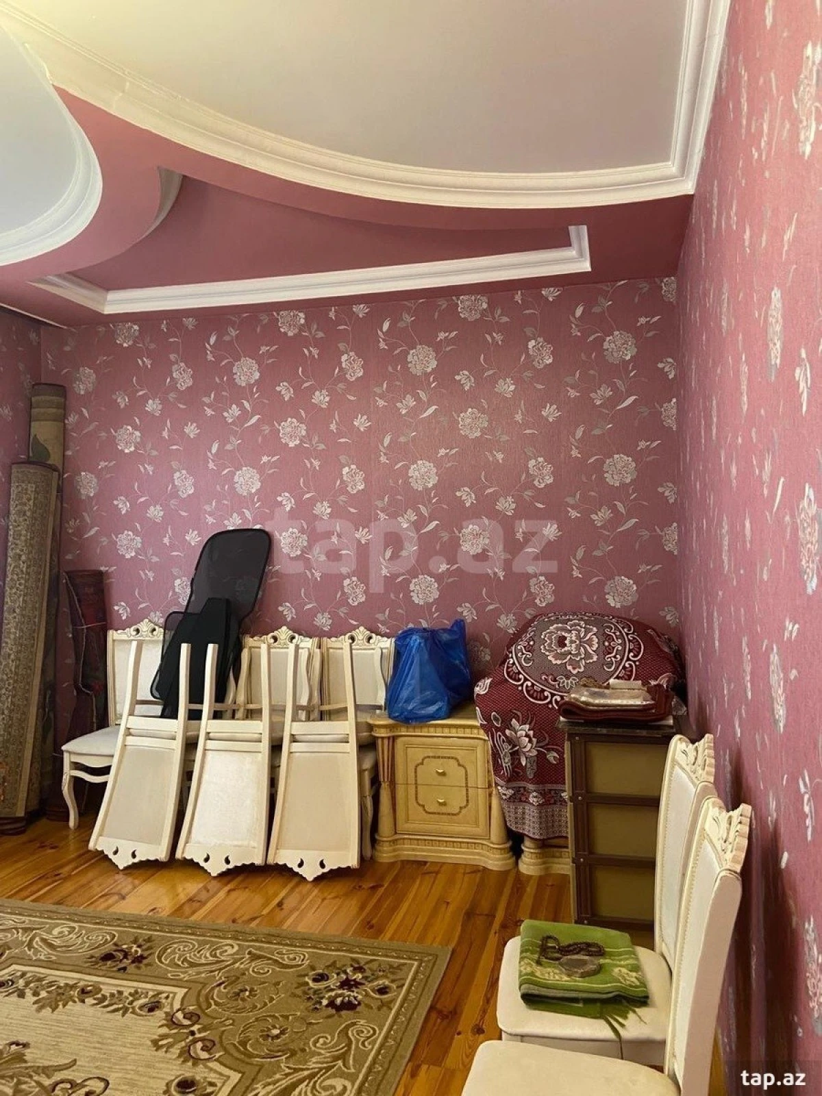 Kirayə verilir 10 otaqlı həyət evi