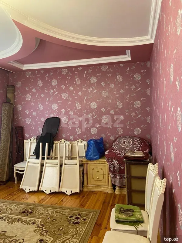 Kirayə verilir 10 otaqlı həyət evi