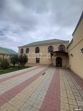 Kirayə verilir 10 otaqlı həyət evi