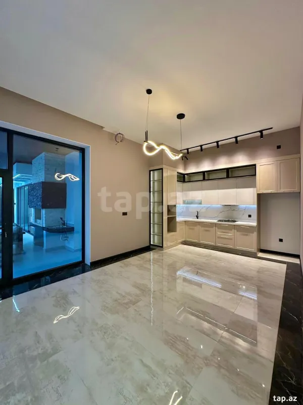 Satılır 5 otaqlı həyət evi