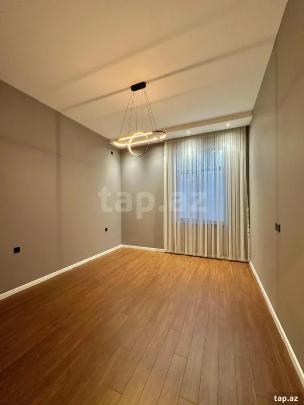 Satılır 5 otaqlı həyət evi