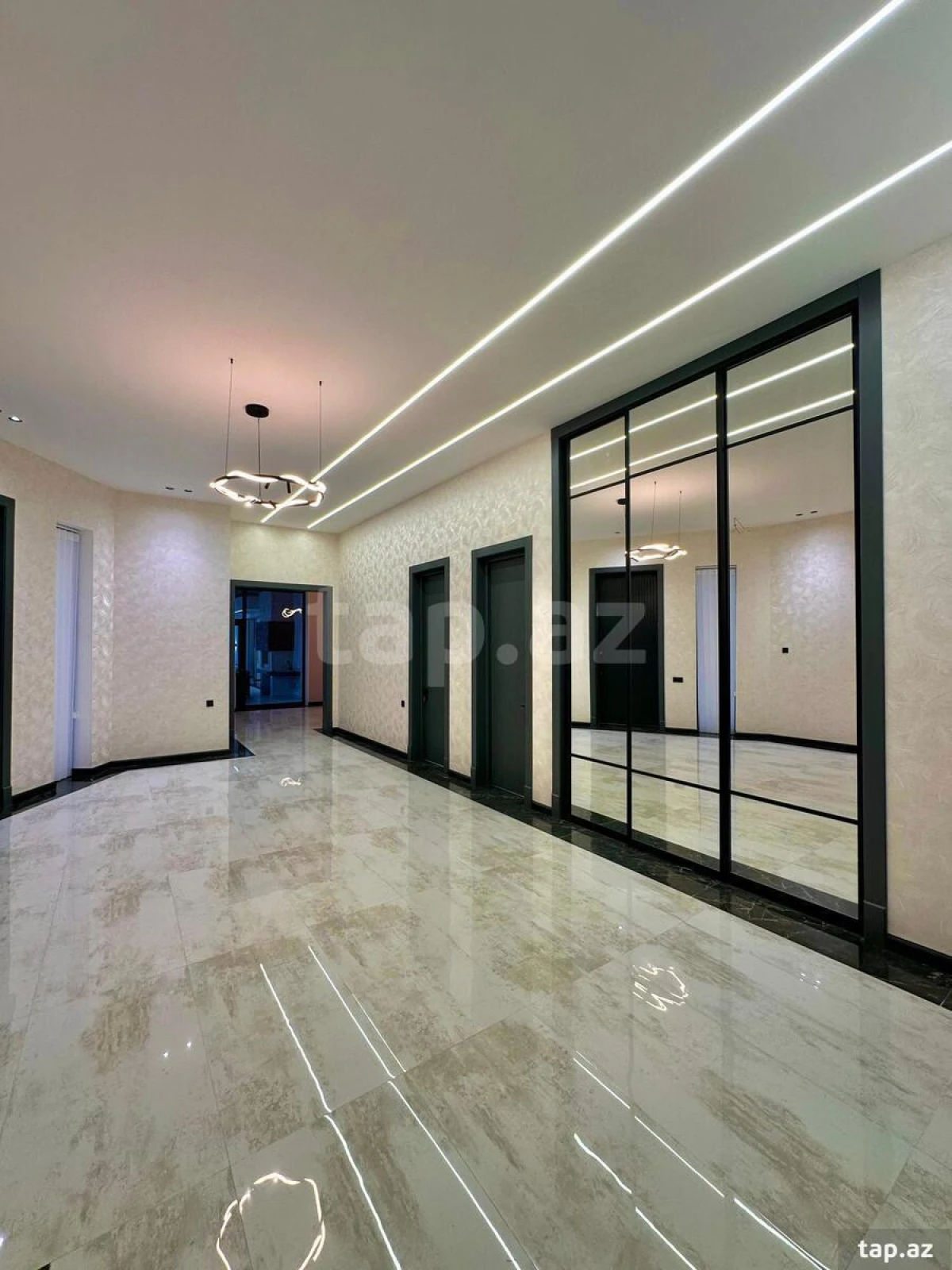 Satılır 5 otaqlı həyət evi