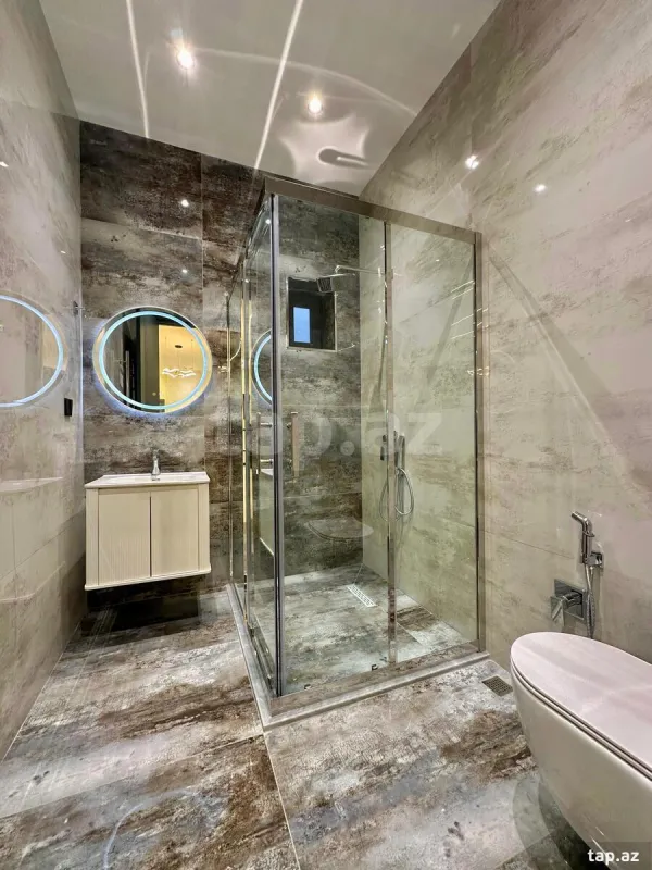 Satılır 5 otaqlı həyət evi