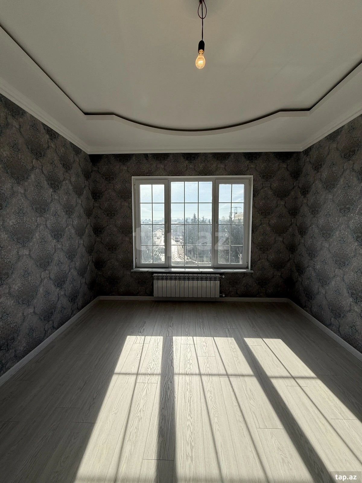 Satılır 5 otaqlı həyət evi 200 m²