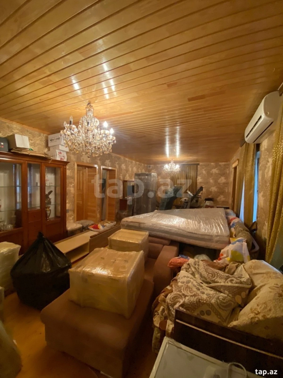 Satılır 14 otaqlı həyət evi