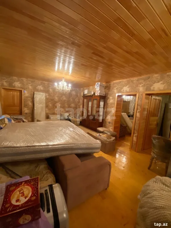 Satılır 14 otaqlı həyət evi