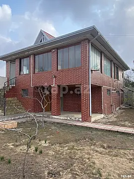 Satılır 14 otaqlı həyət evi