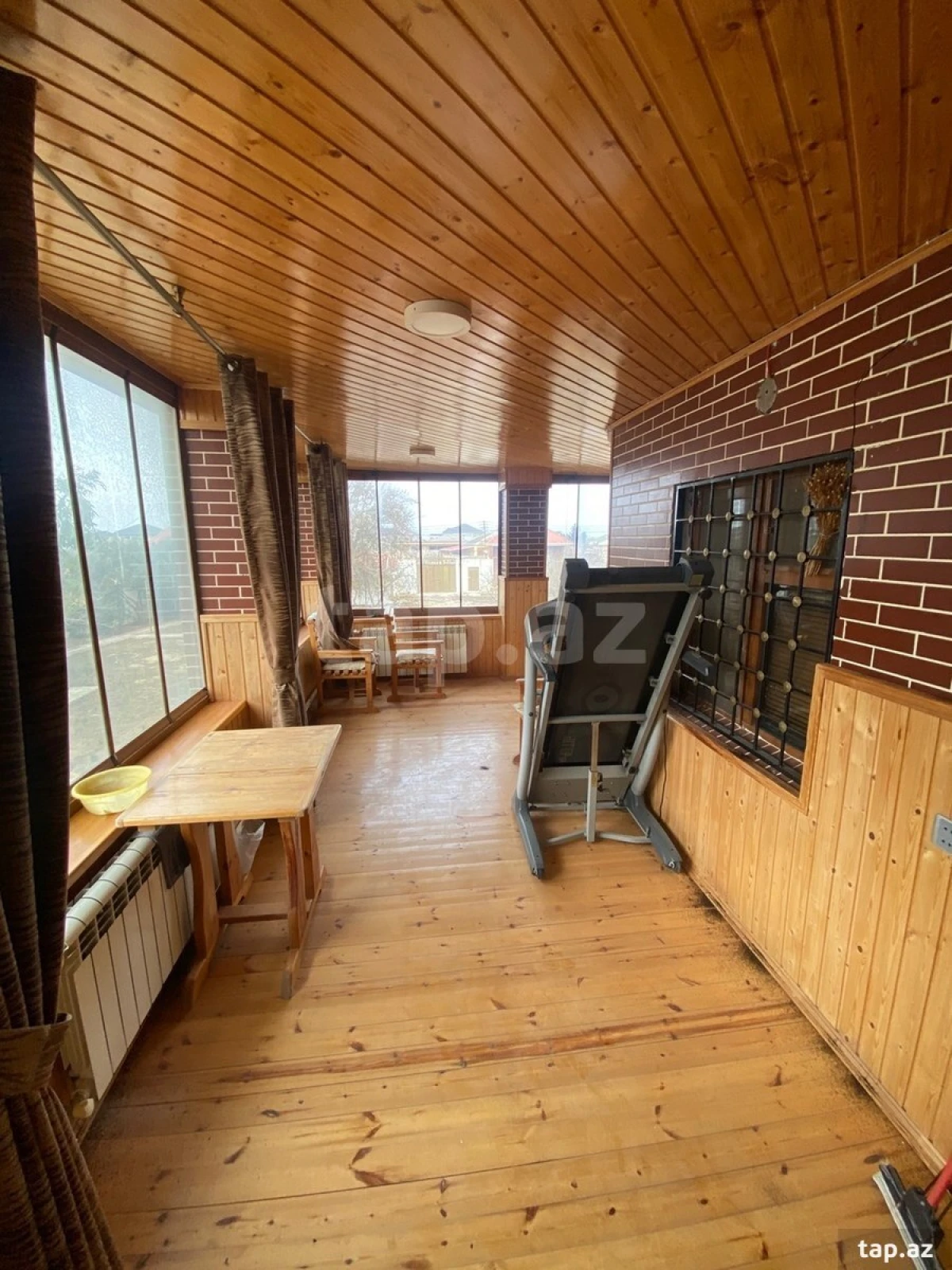 Satılır 14 otaqlı həyət evi