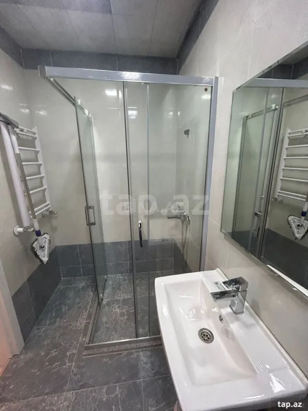 Kirayə verilir 3 otaqlı yeni tikili 80 m²