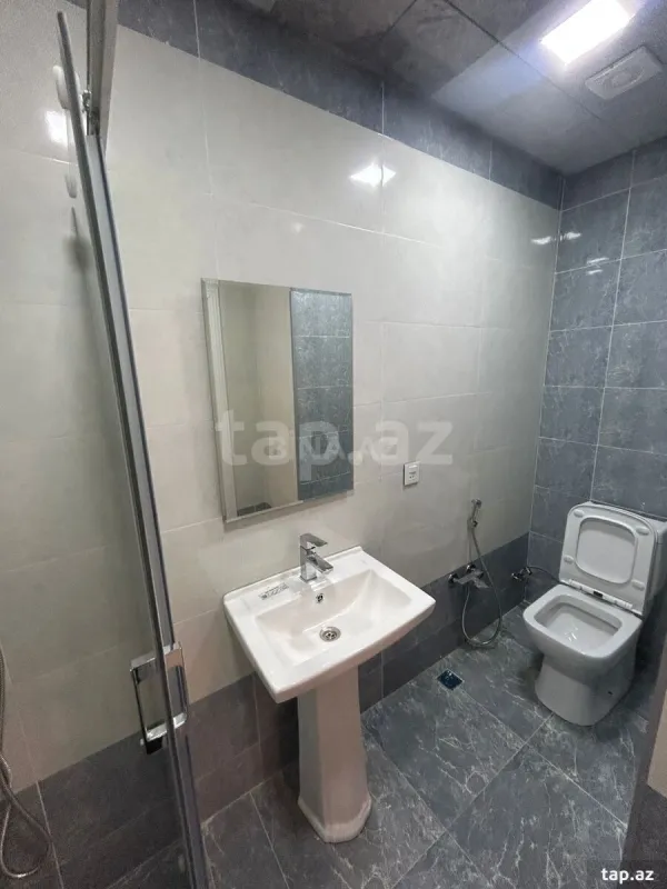 Kirayə verilir 3 otaqlı yeni tikili 80 m²