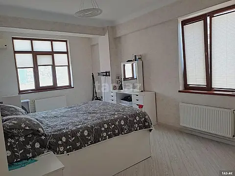Satılır 3 otaqlı yeni tikili 90 m²