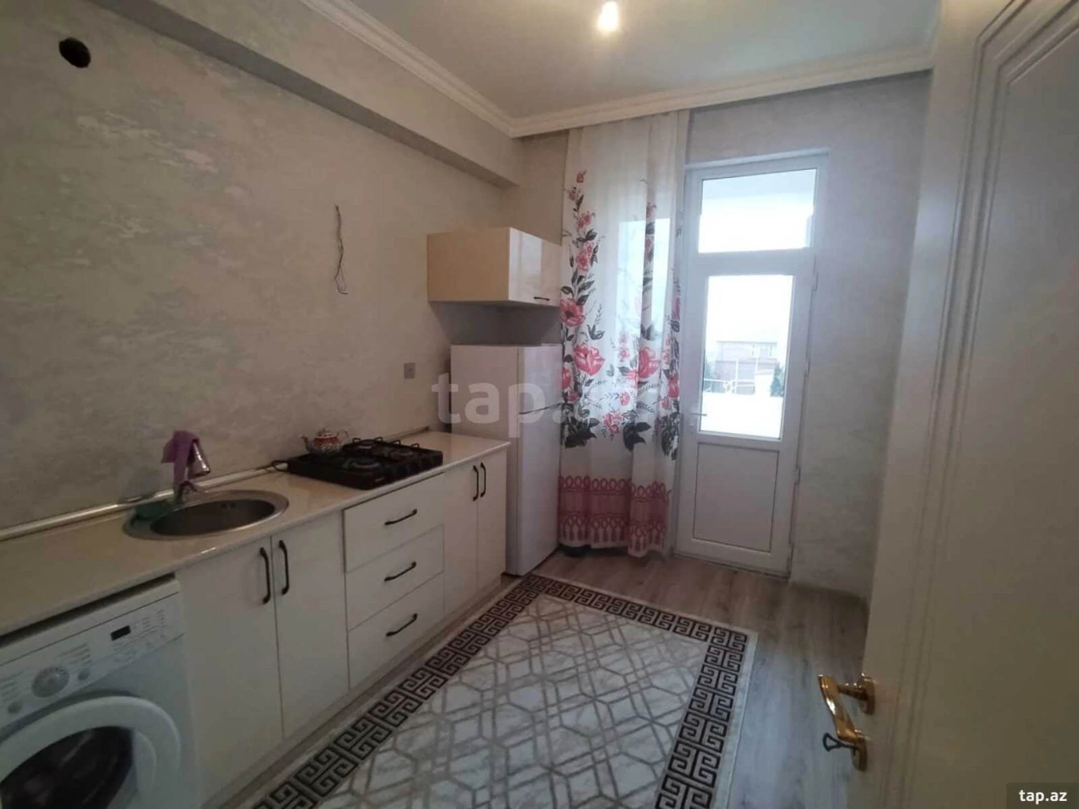 Satılır 1 otaqlı yeni tikili 44 m²