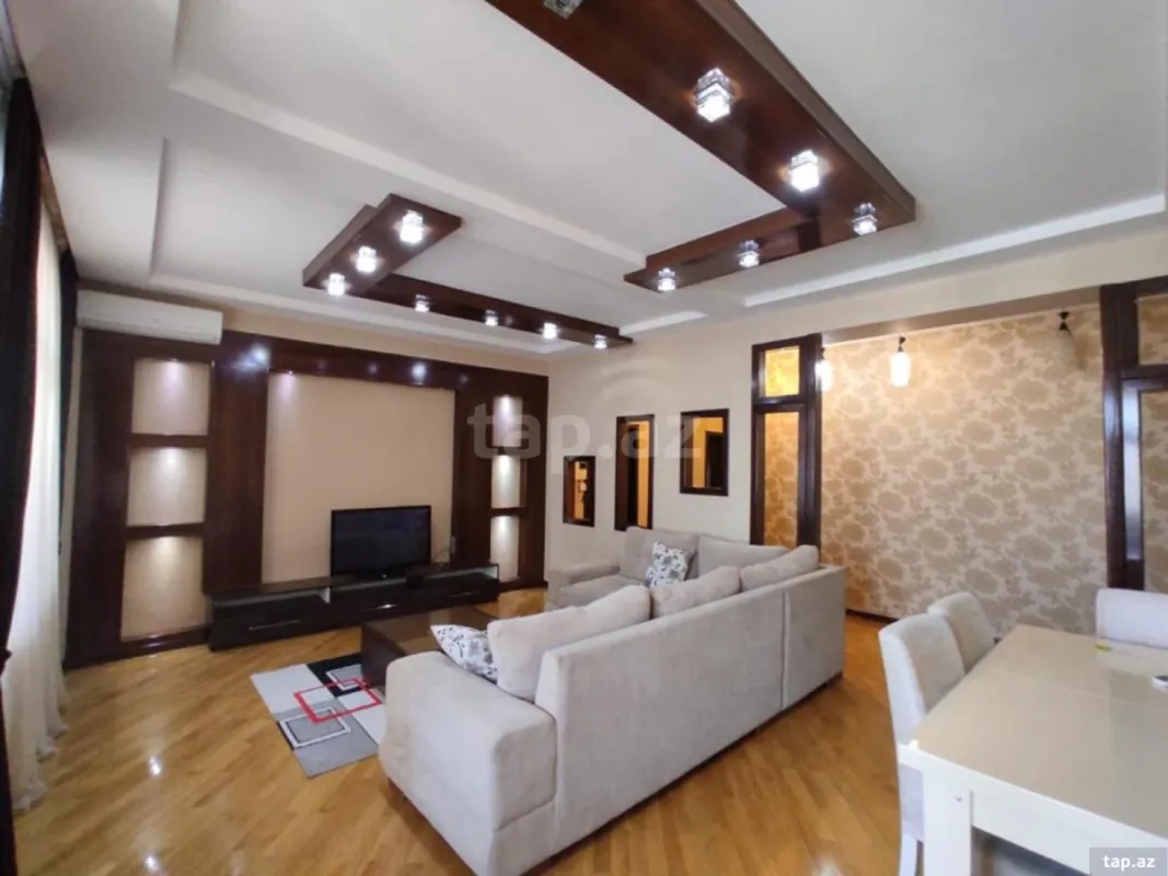 Kirayə verilir 3 otaqlı yeni tikili 120 m²