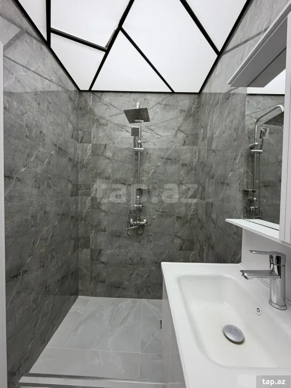 Satılır 3 otaqlı yeni tikili 90 m²