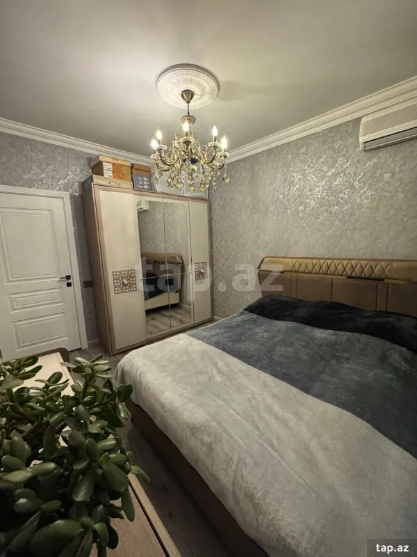 Satılır 4 otaqlı mənzil 90 m²