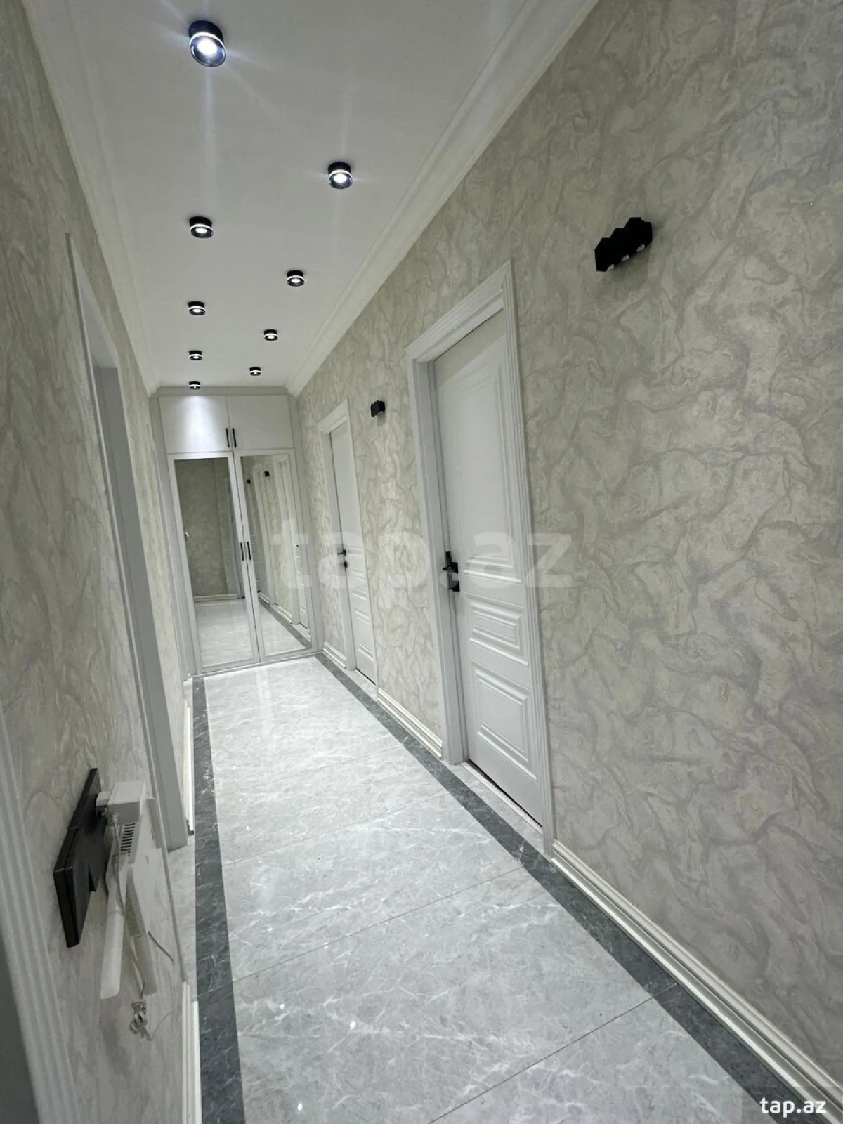 Satılır 4 otaqlı mənzil 90 m²