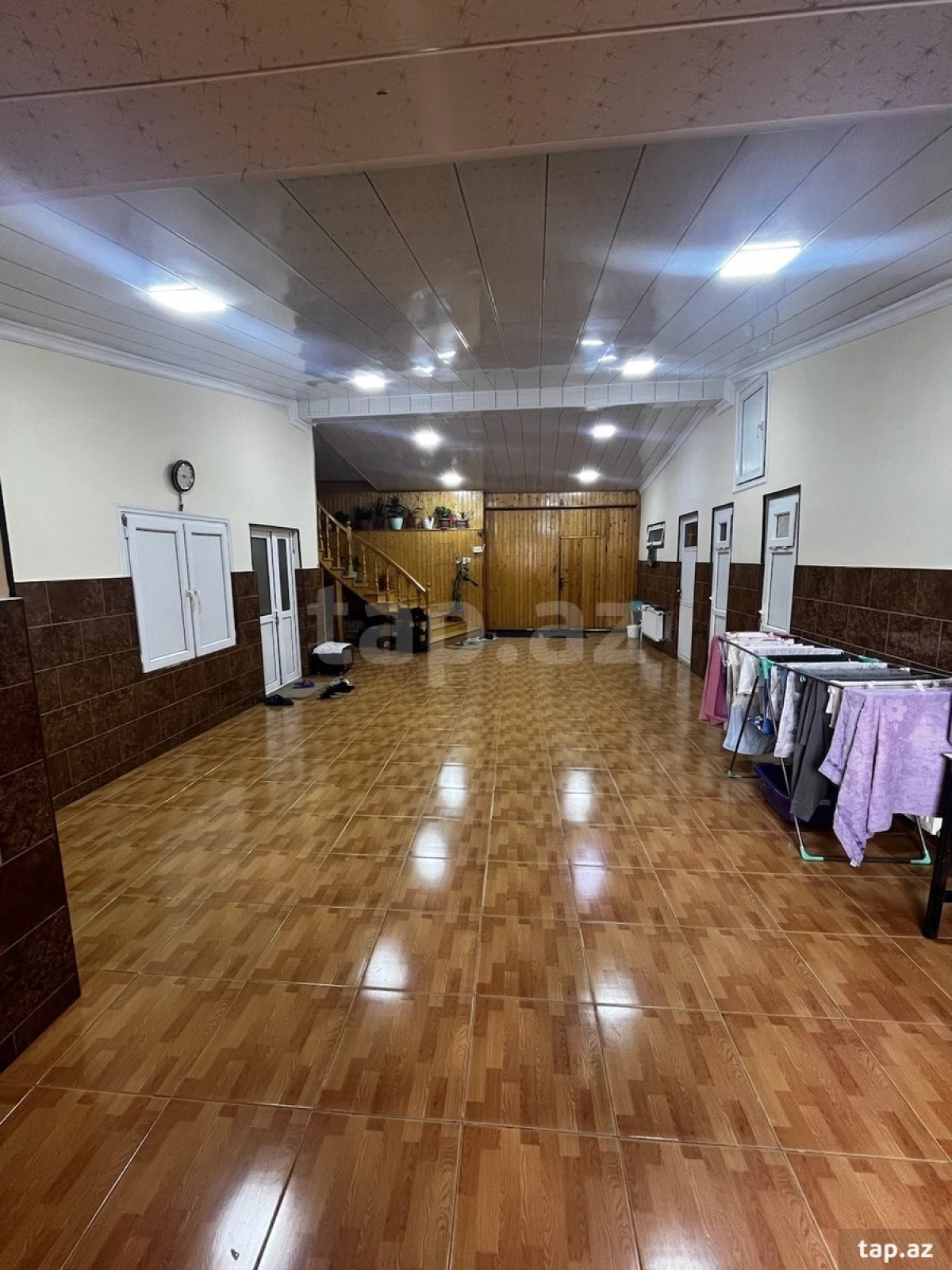 Satılır 8 otaqlı həyət evi