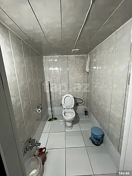 Satılır 8 otaqlı həyət evi