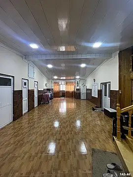 Satılır 8 otaqlı həyət evi