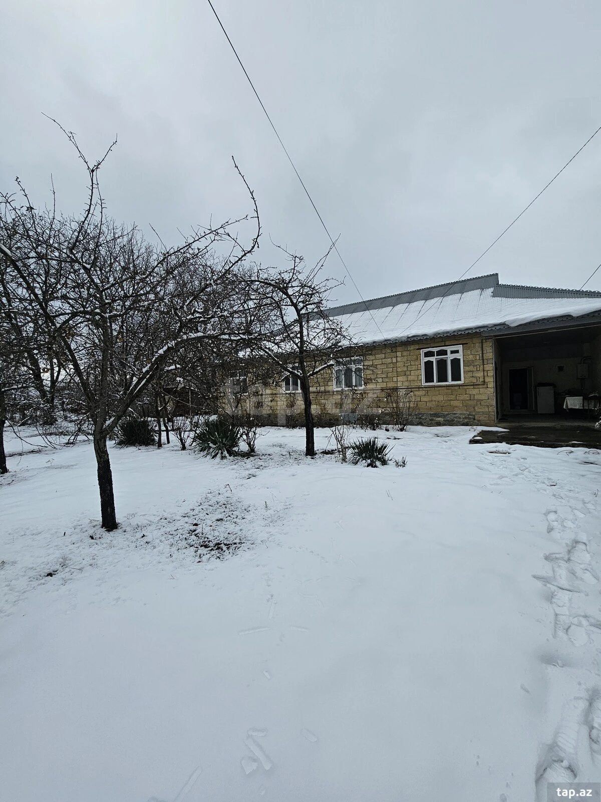 Satılır 3 otaqlı həyət evi