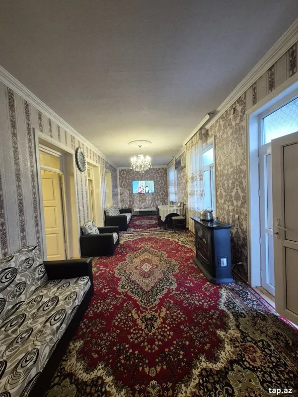 Satılır 4 otaqlı həyət evi