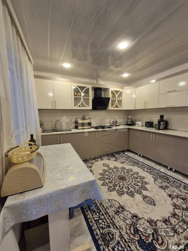 Satılır 4 otaqlı həyət evi