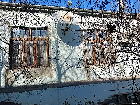 Satılır 4 otaqlı həyət evi