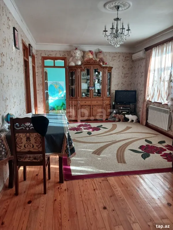 Satılır 4 otaqlı həyət evi