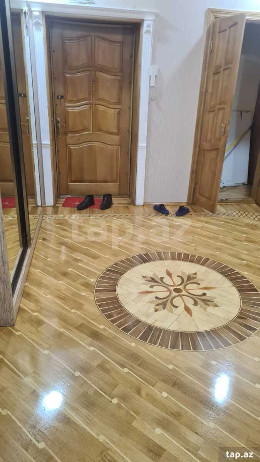 Kirayə verilir 3 otaqlı yeni tikili 135 m²