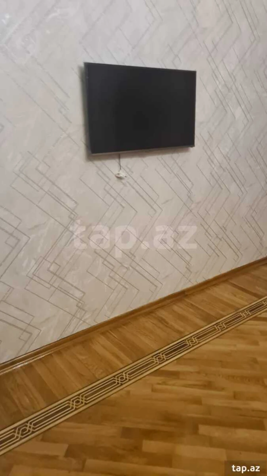 Kirayə verilir 3 otaqlı yeni tikili 135 m²